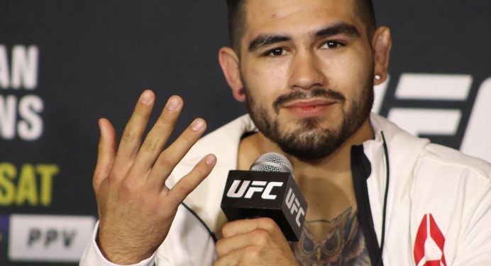 Algoz de Rodolfo Vieira no UFC descarta surpresa com finalização sobre faixa-preta