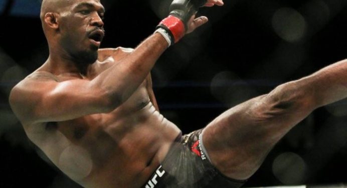 Em transição para os pesados, Jon Jones mostra nova forma em vídeo de treino