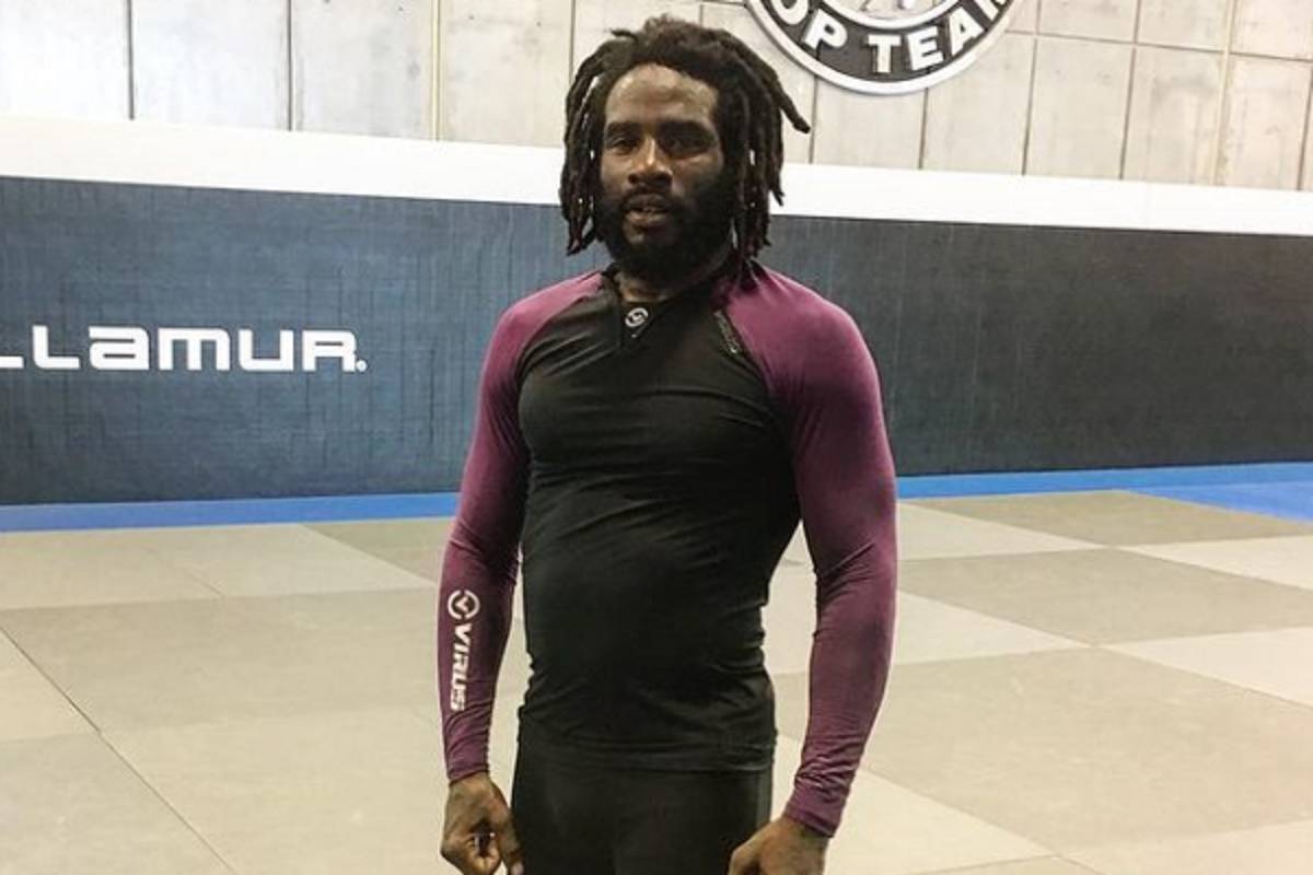 Ex-campeão do Bellator é preso após ser acusado de agredir e esfaquear mulher