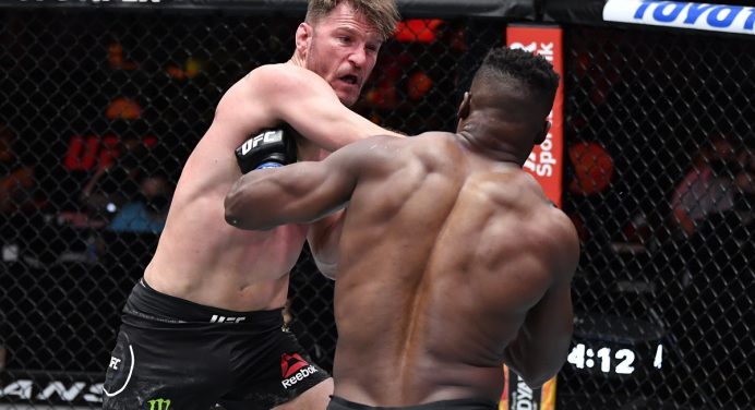 Cormier analisa plano de Miocic de ficar ‘maior’ de olho em revanche com Ngannou