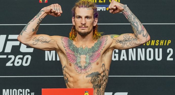 Após ficar sem rival, Sean O’Malley encara estreante Kris Moutinho no UFC 264