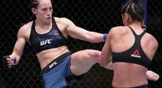 Glorinha de Paula é superada por americana e perde em estreia no UFC