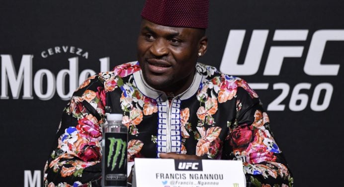 Ngannou aponta Miocic como GOAT dos pesados, mas avisa: “Vou tentar mudar isso”