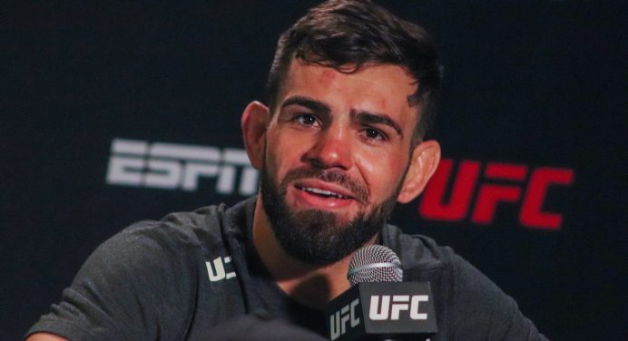 ‘Bulldoguinho’ passa por cirurgia e só deve voltar ao UFC na segunda metade de 2022