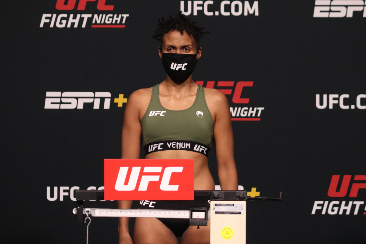 Brasileira Luana ‘Dread’ não bate o peso para duelo no UFC Vegas 26