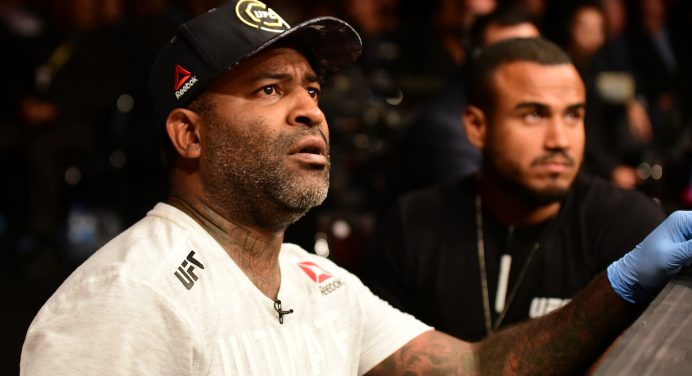 Rafael Cordeiro abre as portas para duelo de pupilos por cinturão do UFC