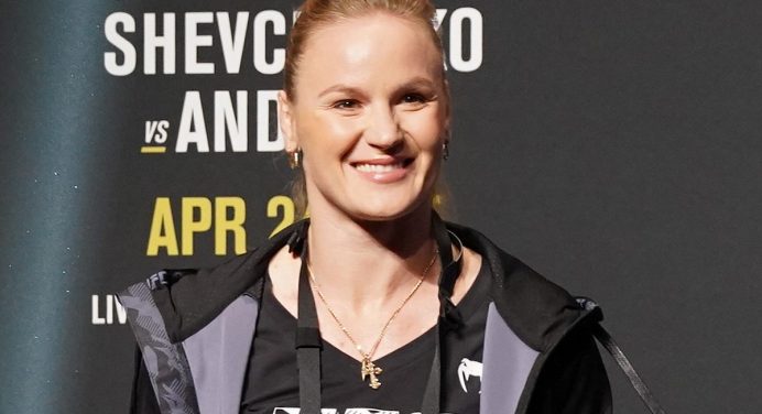 Valentina Shevchenko indica que trilogia com Amanda Nunes é inevitável no UFC