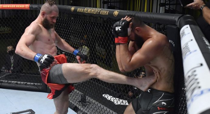 Prochazka elege Blachowicz como favorito para enfrentá-lo em caso de vitória sobre Glover