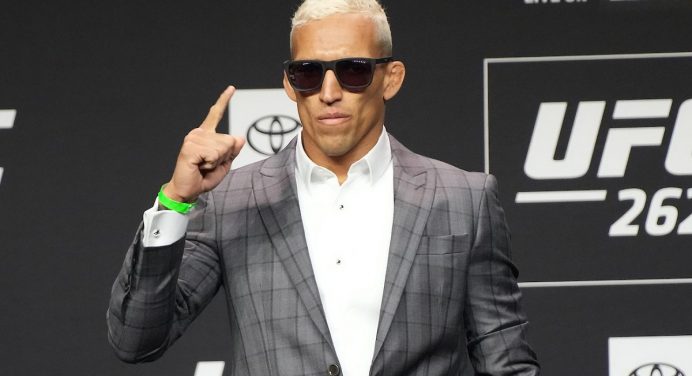 ‘Do Bronx’ elogia Chandler e prevê guerra pelo título do peso-leve no UFC 262