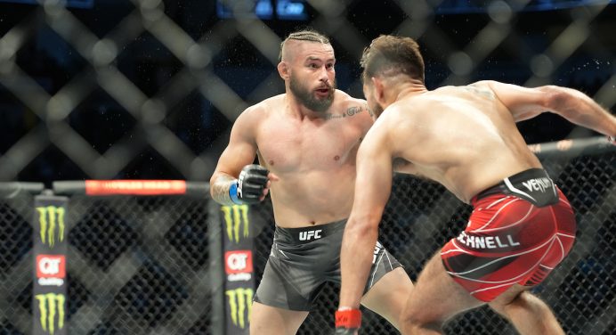 Rogério Bontorin encerra má fase ao vencer no UFC; Viviane Araújo perde para rival