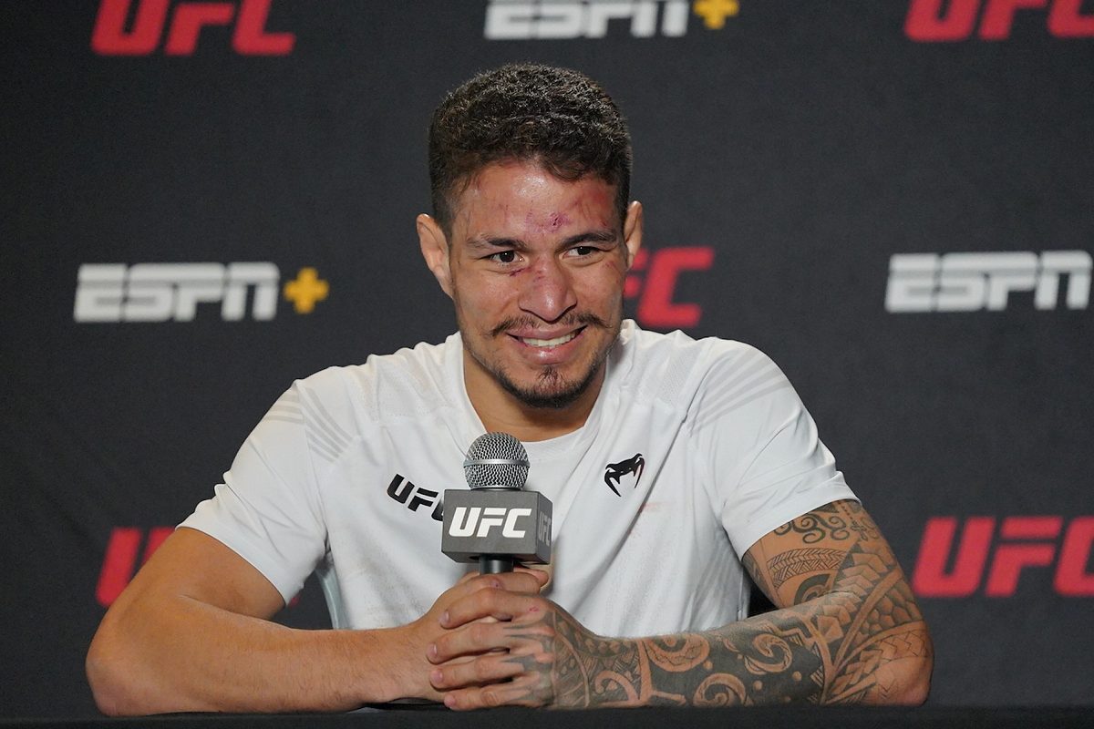 Felipe ‘Cabocão’ dedica vitória no UFC para a mãe e promete evolução no boxe