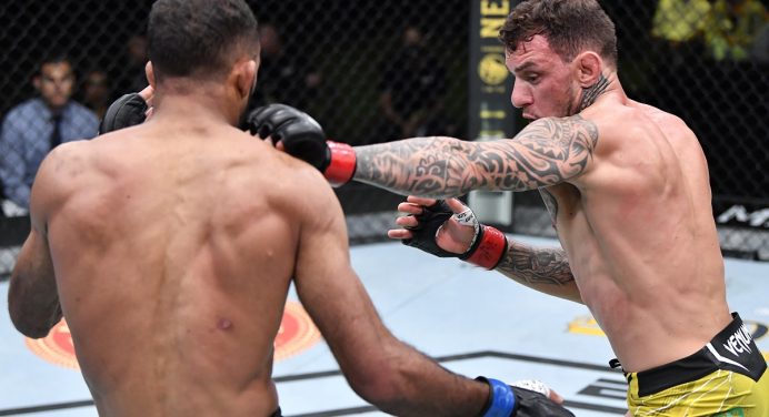 Renato ‘Moicano’ faz bela atuação e finaliza Jai Herbert no UFC Vegas 30