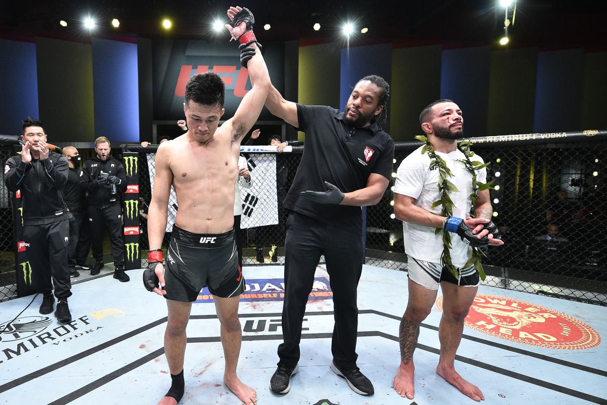 Zumbi Coreano vence luta principal e volta a se aproximar do título do UFC
