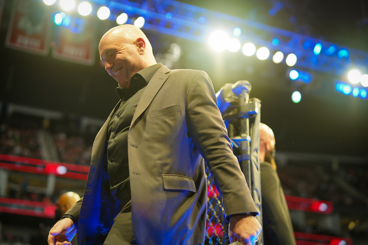 Joe Rogan defende saída de Conor McGregor do UFC 303: “Sábio”
