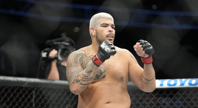 Carlos ‘Boi’ critica decisão dividida em vitória no UFC 263: “Tem juiz que é f***”