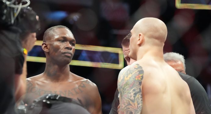 Israel Adesanya aconselha Vettori após vencer o rival pela segunda vez no UFC