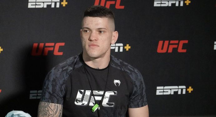 Wellington Turman destaca parceria com Glover para voltar a vencer no UFC