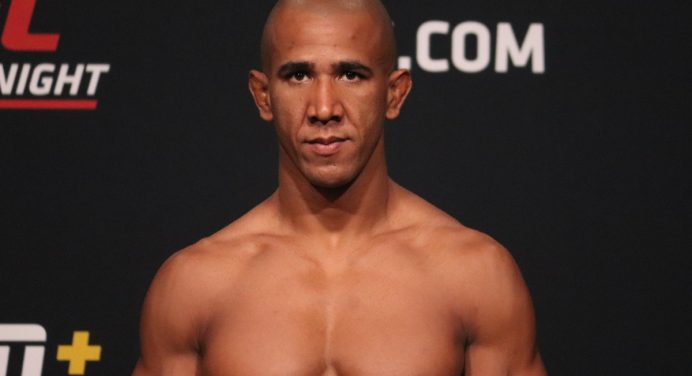 Gregory ‘Robocop’ substitui Wellington Turman em luta contra Julian Marquez no UFC