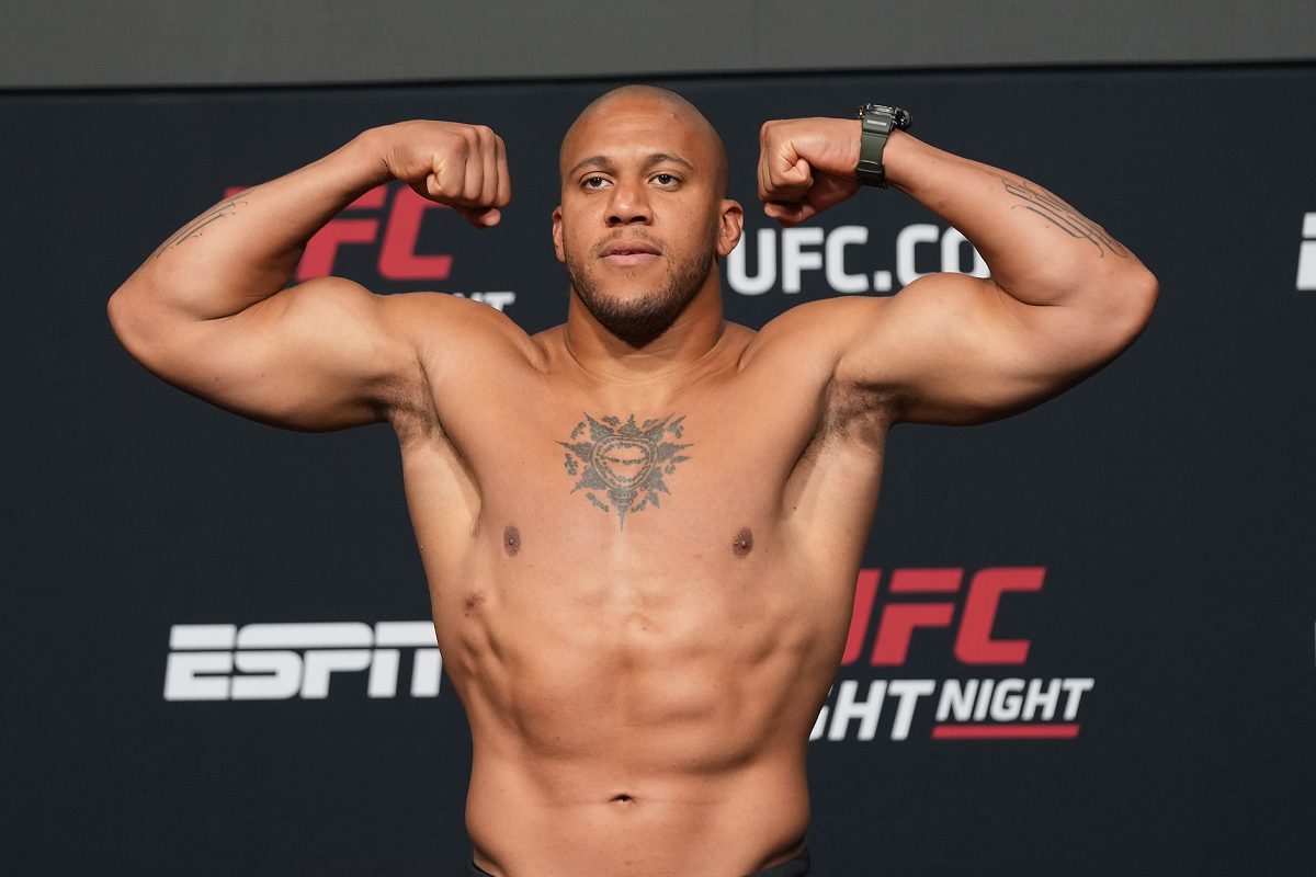 Ciryl Gane revela desejo de enfrentar Jon Jones no UFC: “Ele é o ‘GOAT’