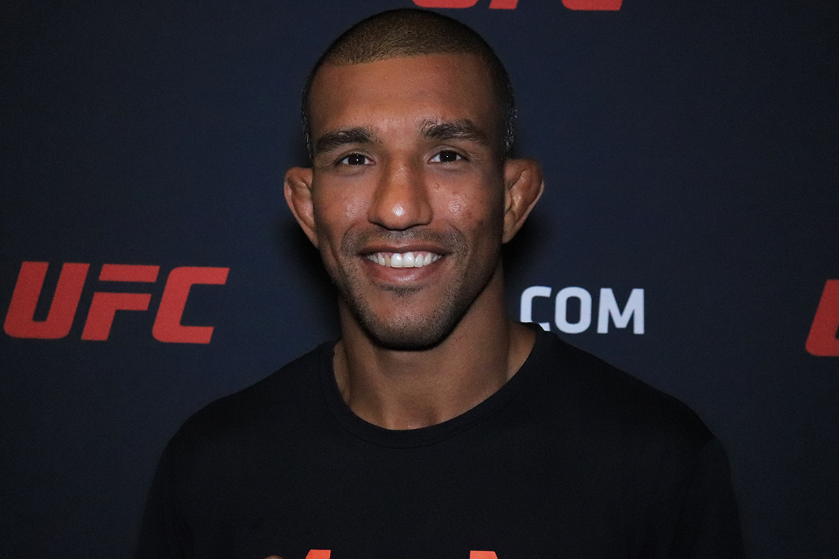 Raoni Barcelos promete ‘nova versão’ no UFC Nashville e ressalta: “Estou no ápice”
