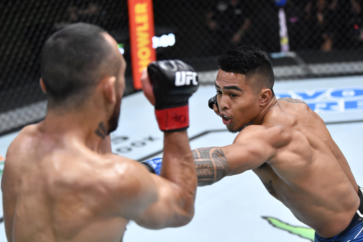 Golpes ilegais custam a vitória de atleta havaiano no UFC Vegas 33
