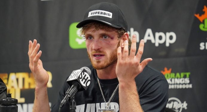 Logan Paul revela plano de voltar ao boxe em 2022 e faz mistério sobre rival