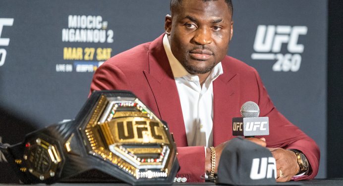 Francis Ngannou parabeniza Gane por cinturão, mas alerta: “Sabe o que está vindo”