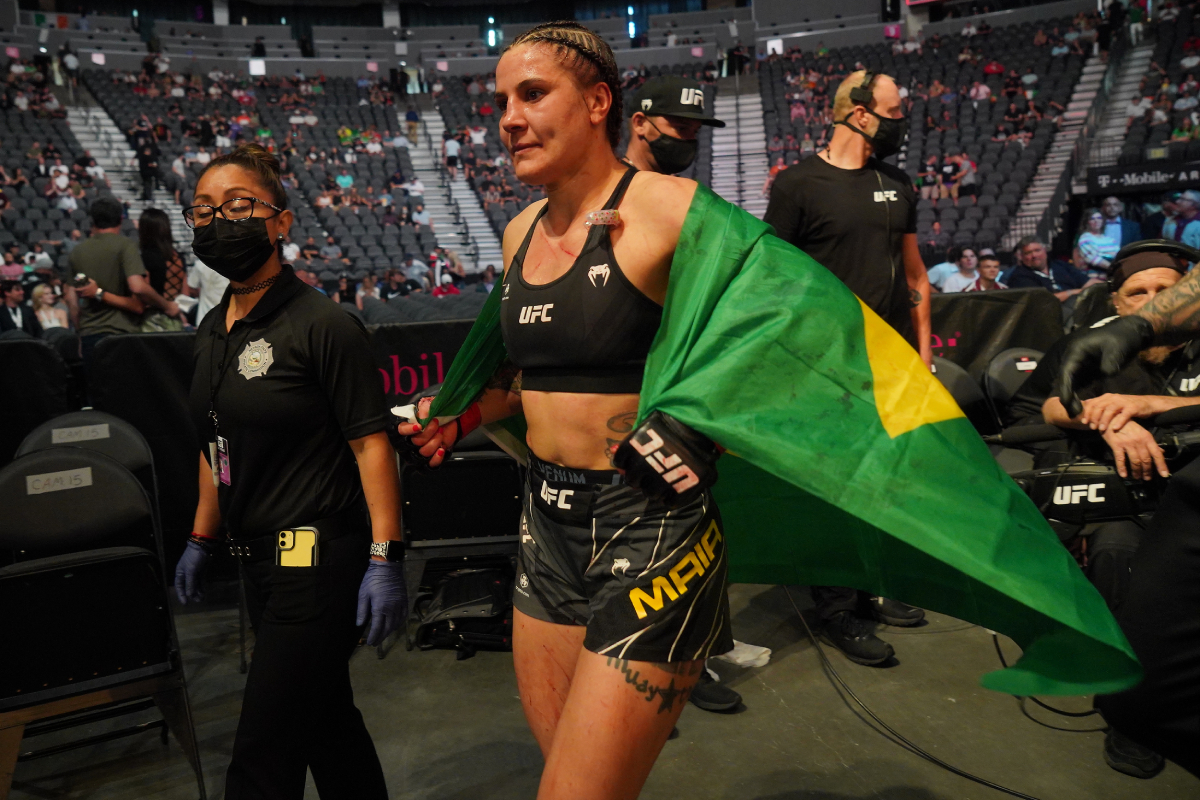 Jennifer Maia faz as pazes com a vitória e volta a sonhar com título do UFC