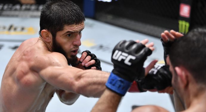 Makhachev finaliza Thiago Moisés no UFC Vegas 31 e desafia Dos Anjos