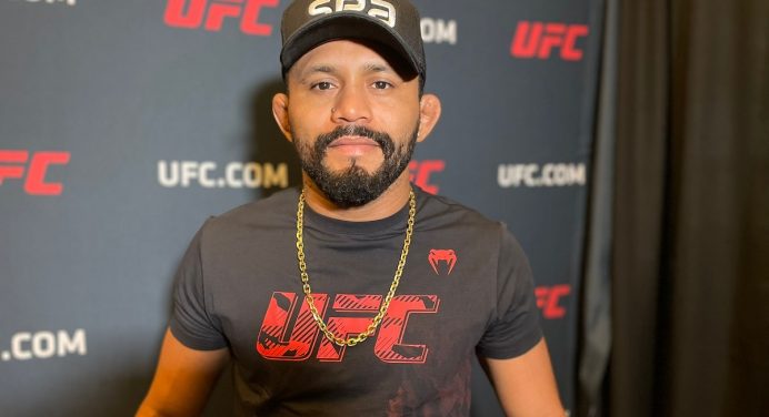 Ex-desafiante ao título do UFC, Urijah Faber é o novo empresário de Deiveson Figueiredo