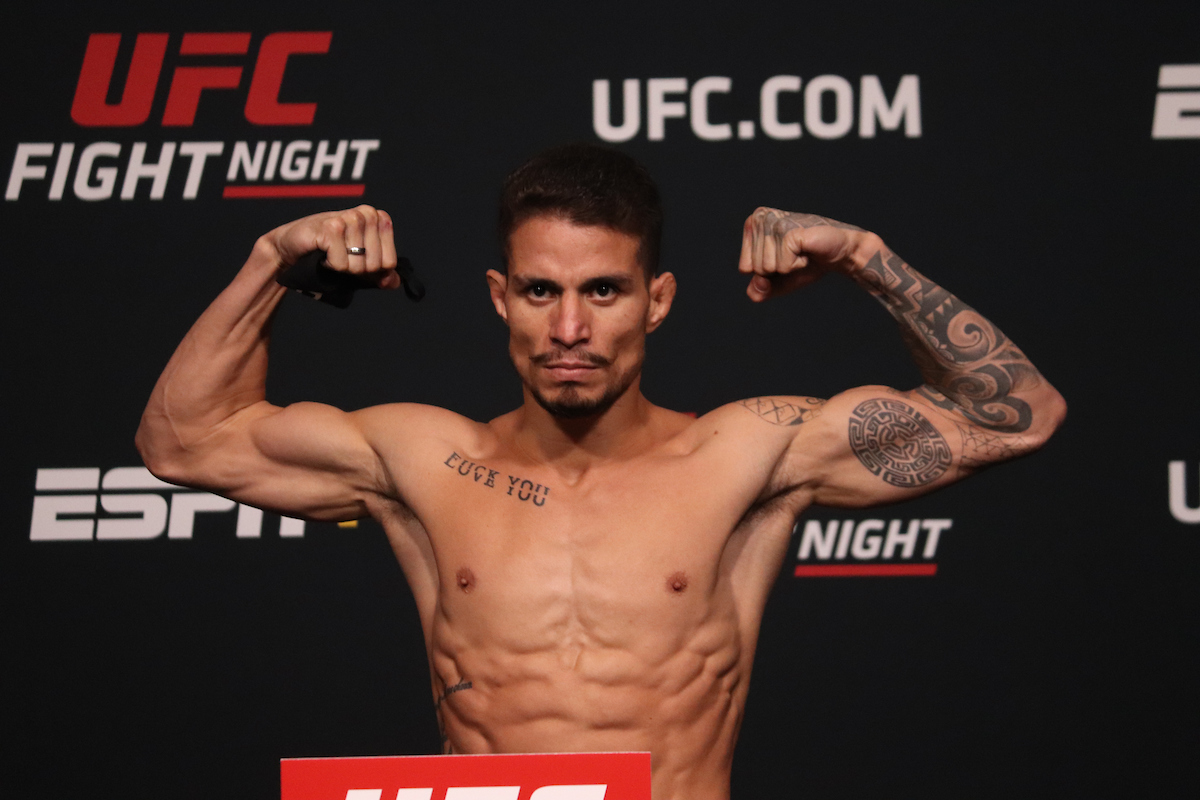 Nova fase! Felipe ‘Cabocão’ comemora renovação de contrato com o UFC