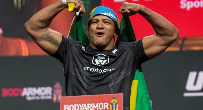 ‘Durinho’ propõe duelo contra Edwards em evento liderado por Usman vs Covington