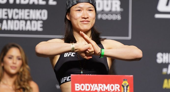 Weili Zhang projeta eventual superluta contra Shevchenko no UFC