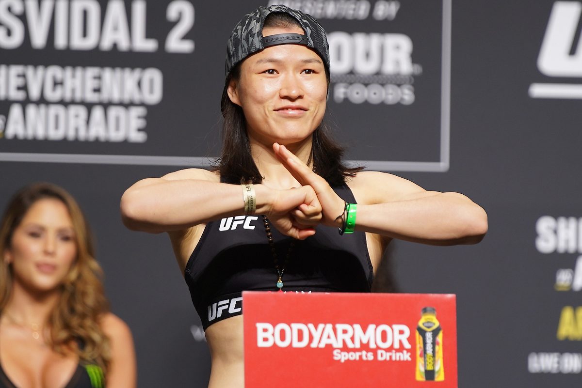Weili Zhang projeta eventual superluta contra Shevchenko no UFC