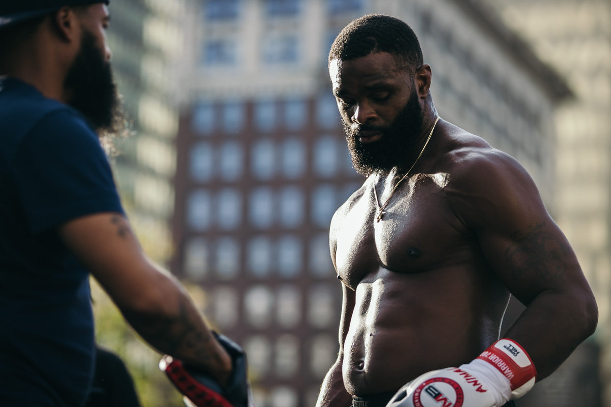 Ex-campeão do UFC diz que Woodley “manchou” seu legado após derrotas para Jake Paul