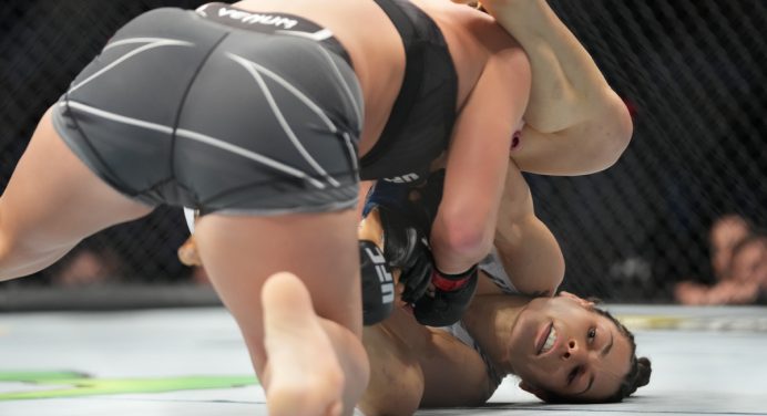 Melissa Gatto vence sua estreia no UFC após rival fraturar o braço