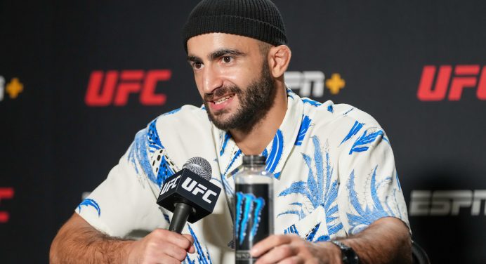 Algoz de Edson Barboza no UFC Vegas afirma ser o melhor trocador do MMA