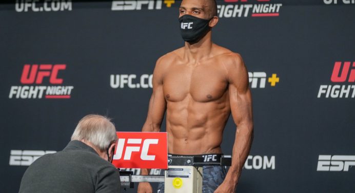 Edson Barboza bate o peso e confirma main event do UFC Vegas 35