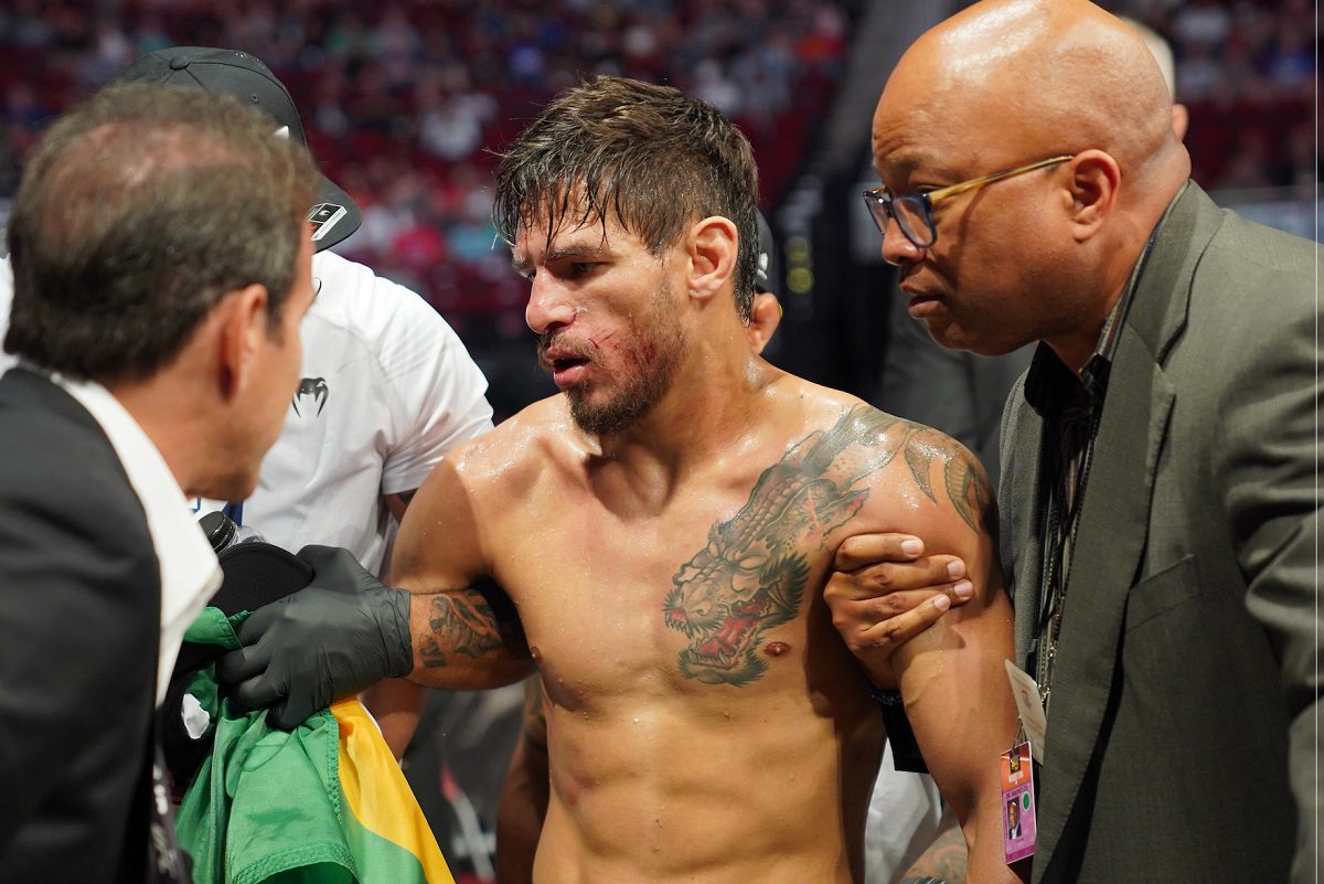 Anderson ‘Berinja’ revela fratura na perna e admite receio sobre permanência no UFC