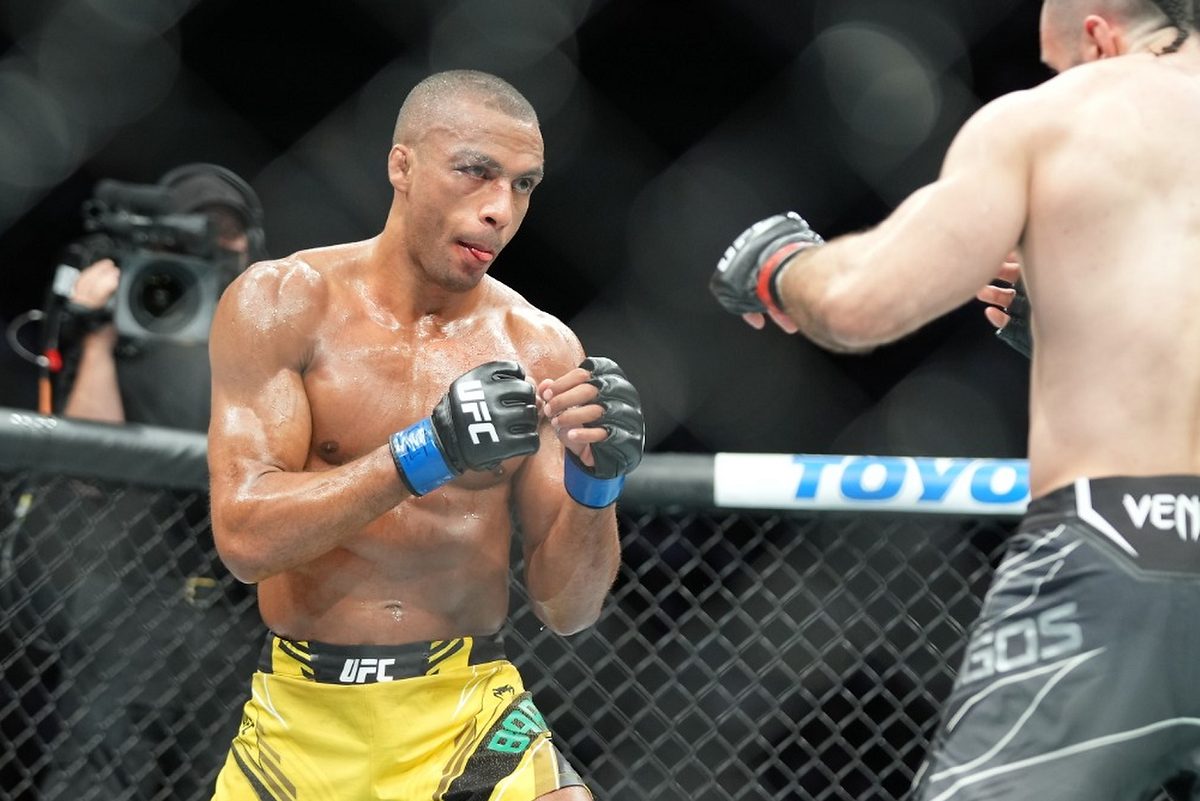 Edson Barboza promete guerra na luta principal do UFC Vegas 92: “Não pisquem”