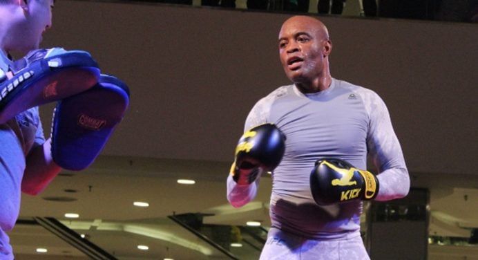 Anderson Silva revela que Jake Paul pode ser seu próximo rival no boxe: “É possível”