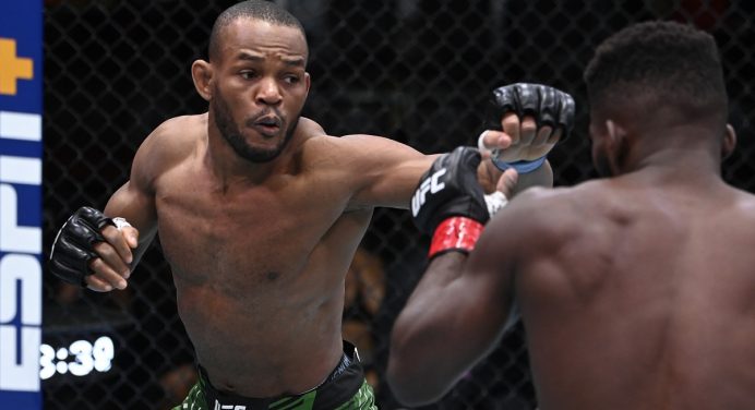 ‘Gringo brasileiro’ nocauteia Impa Kasanganay e soma sua segunda vitória no UFC