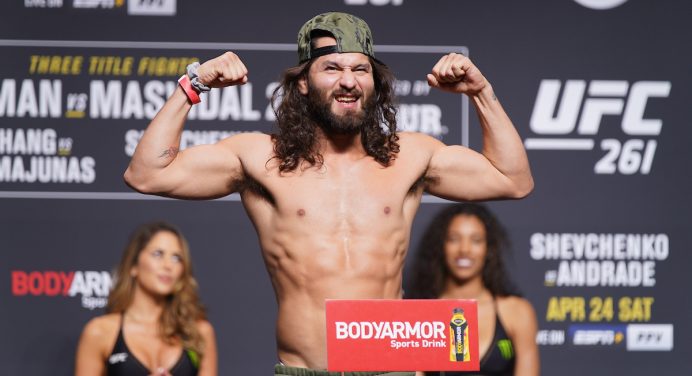 Masvidal critica UFC por demora em marcar luta e ataca Edwards: “Covarde”