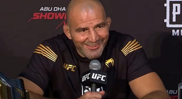 Além do cinturão, Glover Teixeira é líder em estatísticas nos meio-pesados do UFC