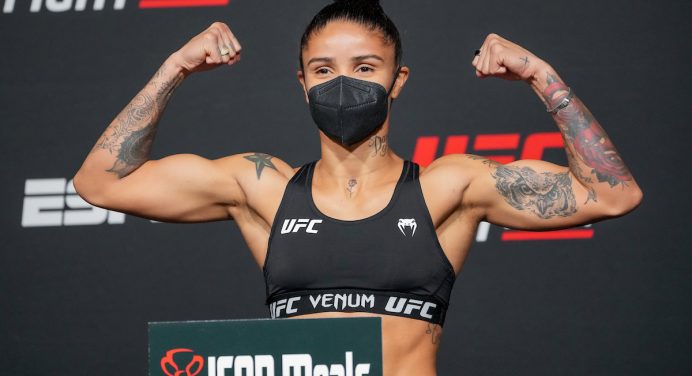 Prestes a estrear no UFC, Istela Nunes revela que pensou em parar de lutar após doping