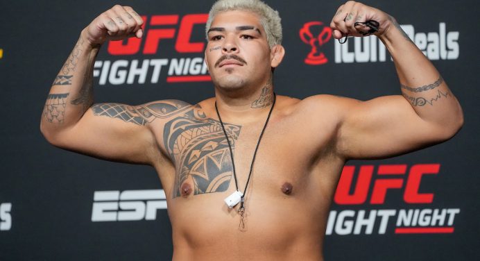 Ex-lutador do UFC, Carlos Boi assina contrato com o evento russo ACA