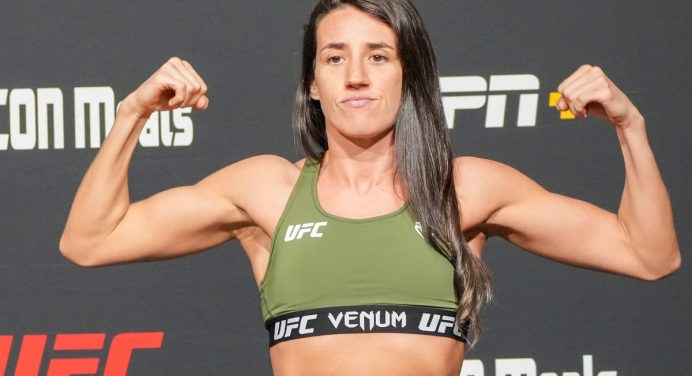 Marina assume quarto lugar no ranking dos palhas e estreia no peso-por-peso