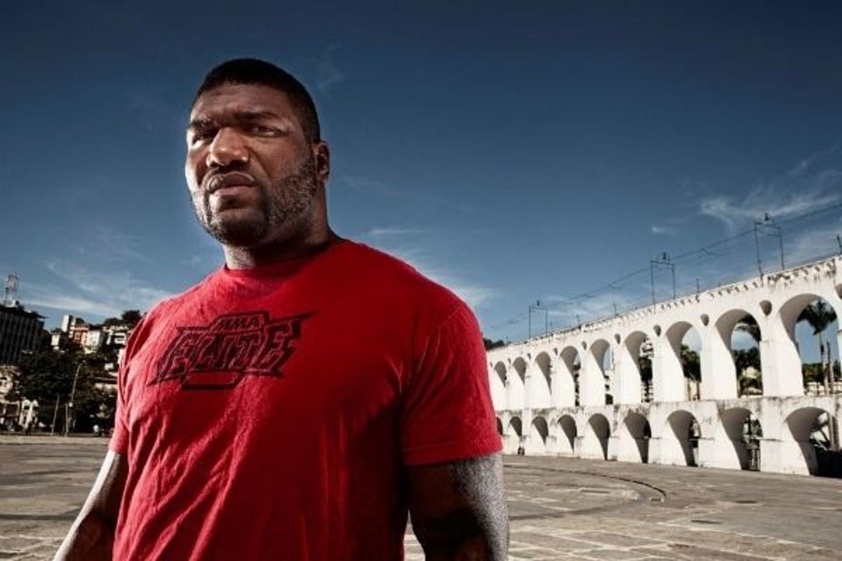‘Rampage’ admite falta de motivação para atuar no MMA e projeta lutas de boxe