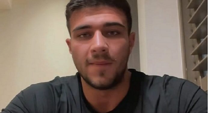 Tommy Fury revela motivo de ter deixado duelo contra Jake Paul em dezembro