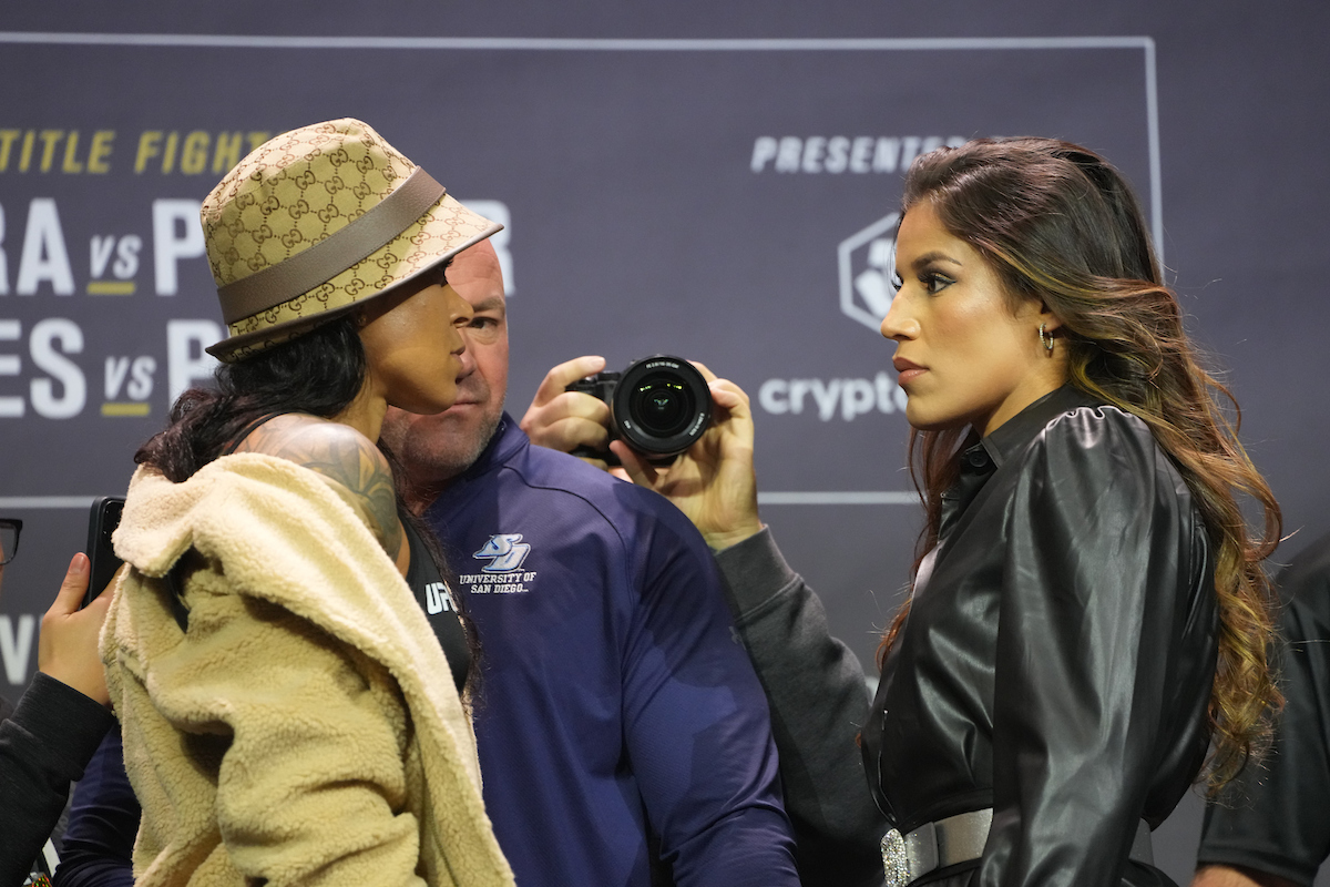 Amanda Nunes e Julianna Peña trocam provocações em coletiva do UFC 269